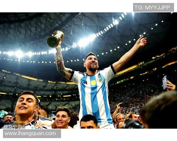 全球足球巨星评选揭晓最佳世界足球明星荣耀之路与成就回顾